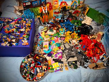 LOTTO LEGO ORIGINALI SFUSI, 6,3 Kg, 62 PERSONAGGI