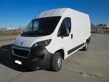 Peugeot boxer. 2.2 l2h2 motore nuovo