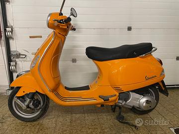 Vespa LX 125 ie