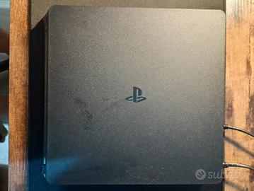 ps4 slim con controller e giochi 