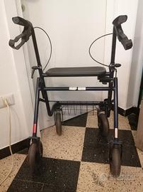 Deambulatore per anziani/disabili