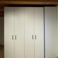 Armadio 4 ante + 1 scorrevole