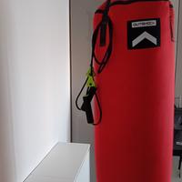 sacco boxe con staffa 