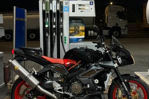 Aprilia tuono R 1000