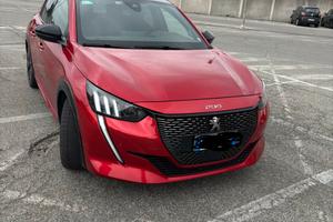 PEUGEOT 208 GT Pure Tech 100 EAT8 S§S