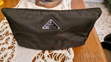 Pochette Piatta Prada in Nylon Nero Molto Bella e 