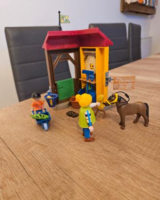 Cavalli PLAYMOBIL Country 70501  Maneggio