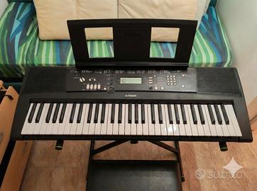 Tastiera Yamaha EZ-220 + supporto + seduta