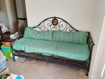 Divano in ferro battuto