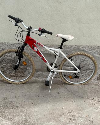 Biciletta 24 cm gomme