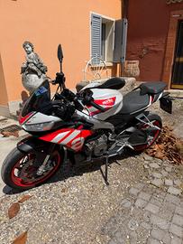 Aprilia tuono 660 factory 