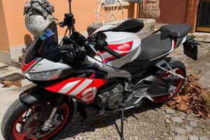 Aprilia tuono 660 factory 