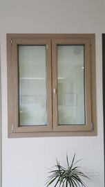 Finestra in PVC effetto legno