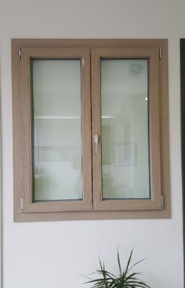 Finestra in PVC effetto legno