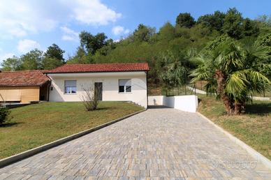 VILLA SINGOLA A SOMMARIVA PERNO