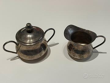 Zuccheriera e porta latte placcato argento