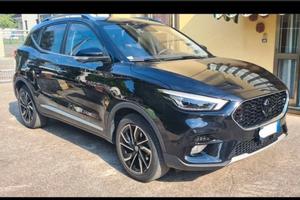 MG Zs  GPL  con soli 50 mila km gomme nuove