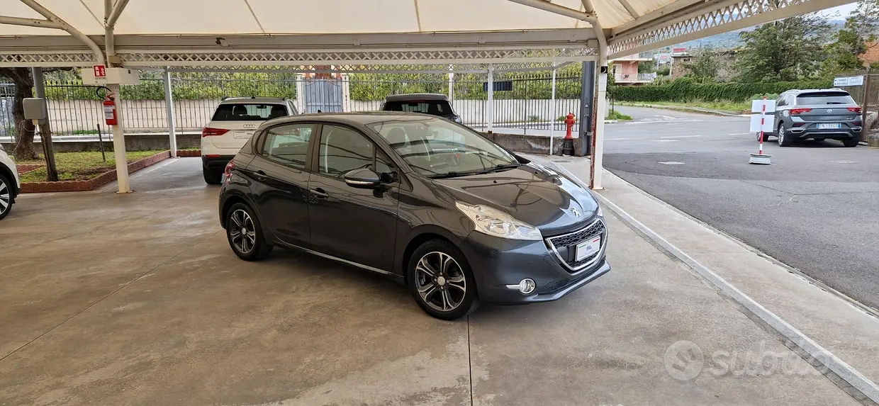 Peugeot 208 1° serie
