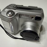 Nikon coolpix  885