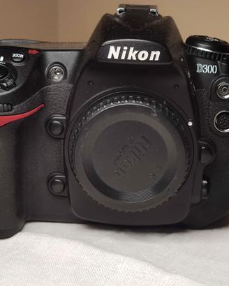 Nikon D300 60k scatti con scheda CF