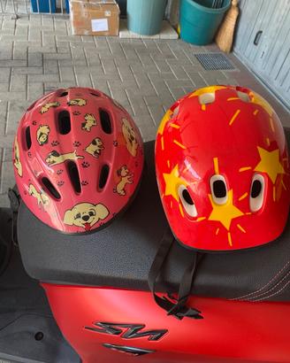 2 caschetti per bimbe per bicicletta o pattini