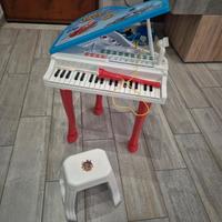 pianoforte giocattolo 