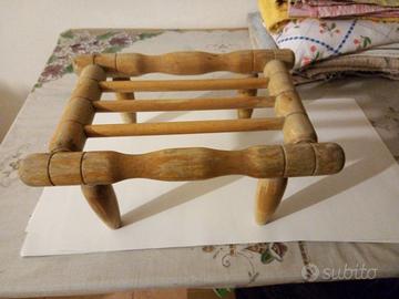Poggiapiedi in legno