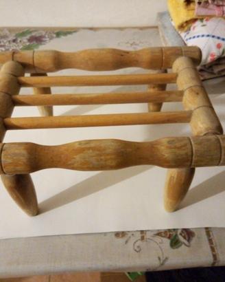 Poggiapiedi in legno