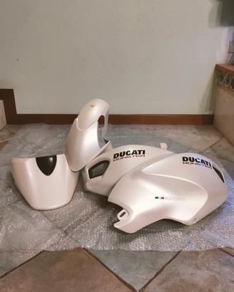 Kit Carene Bianco Perla per Ducati Monster 696 