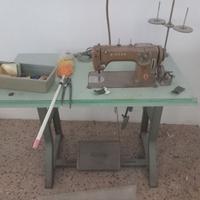 Macchina da cucire singer