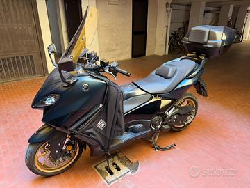 Tmax 560 Tech Max