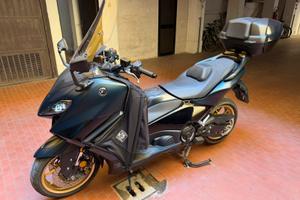 Tmax 560 Tech Max