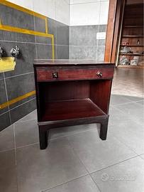 Coppia comodini letto