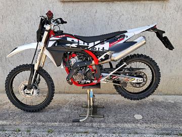 SWM RS 125 R Factory