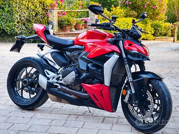 Ducati Streetfighter V2 – 2022 – Accessoriata