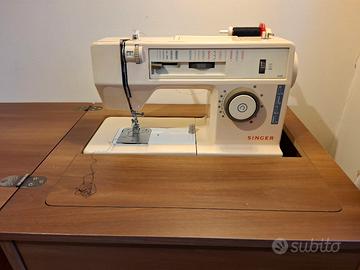Macchina da cucire Singer 2110
