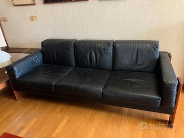 Divani e poltrone in pelle naturale nera