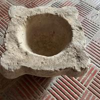 Mortaio antico in pietra bianca – Arredo rustico