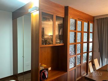 Armadio grande con porta scorrevole