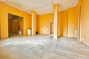 NEGOZIO A NOVI LIGURE