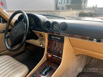 Mercedes 560SL America