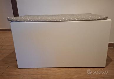 panche con contenitore per giocattoli Ikea smastad