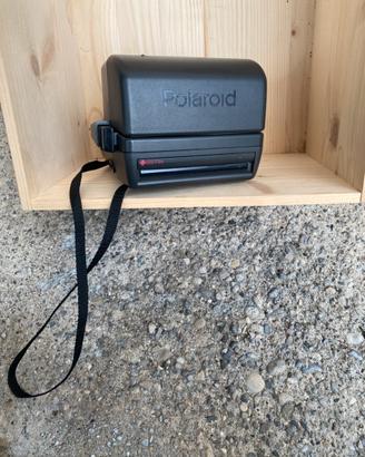 Macchina fotografica polaroid