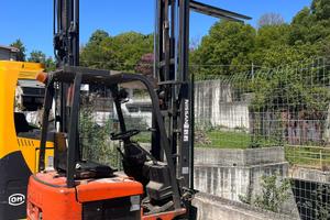 Carrello Elevatore Elettrico Nissan 12,5 Quintali