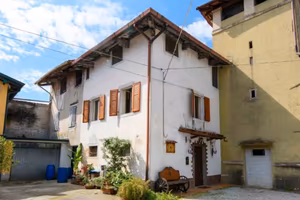 CASA ACCOSTATA VILLESSE