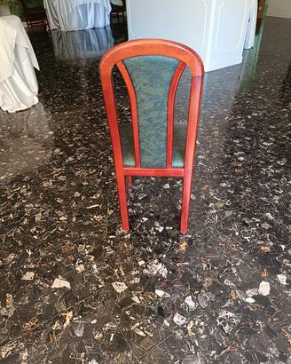 Poltroncina in mogano e similpelle verde