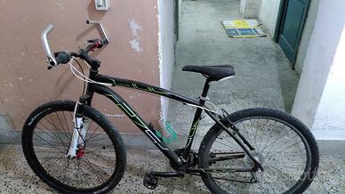 Bicicletta hard tail