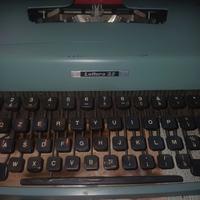 Macchina da scrivere
