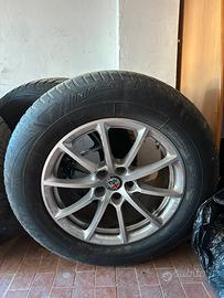 Set 4 Gomme e 4 cerchi Stelvio 17”