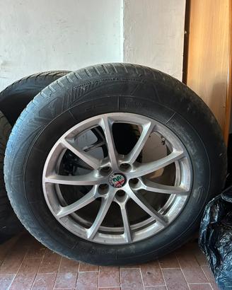 Set 4 Gomme e 4 cerchi Stelvio 17”